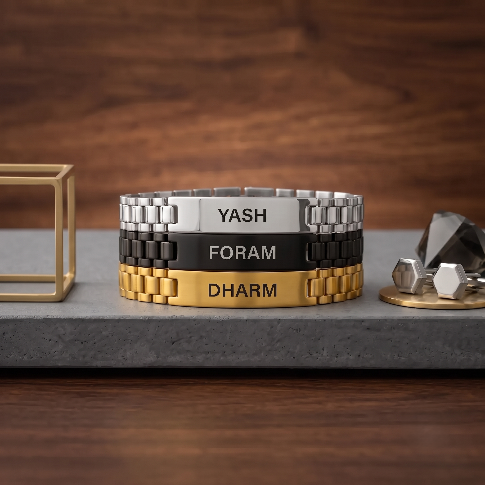 Personalized Name Link Bracelet for Men And Woman | Custom Engraved Bracelet
